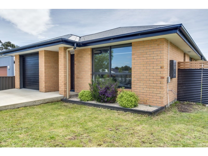 25 Warburton Road, George Town TAS 7253