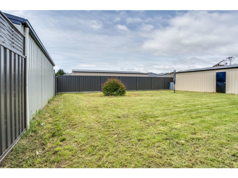 25 Warburton Road, George Town TAS 7253