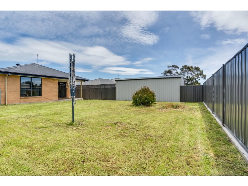 25 Warburton Road, George Town TAS 7253