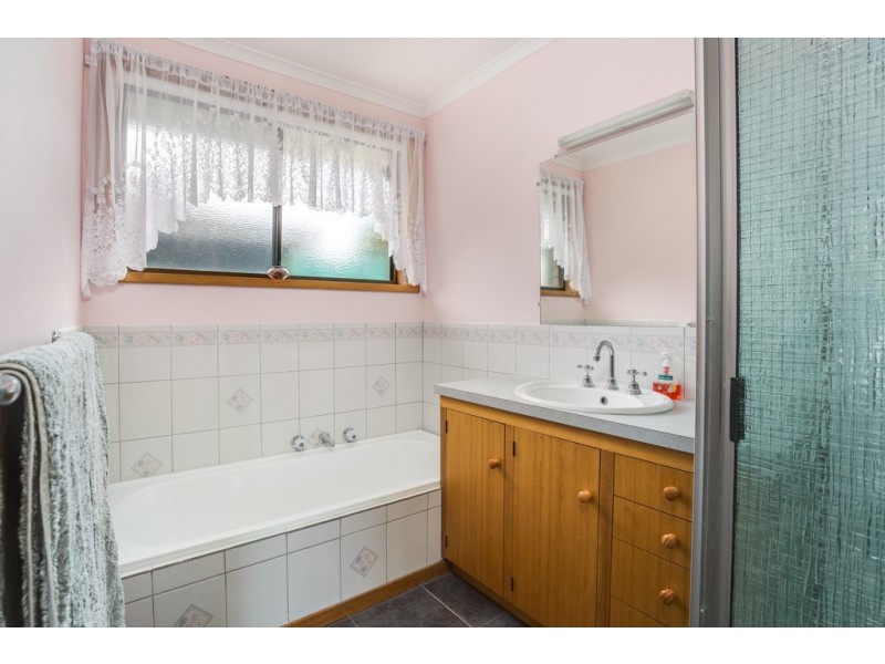 1/157 Gravelly Beach Road, Blackwall TAS 7275