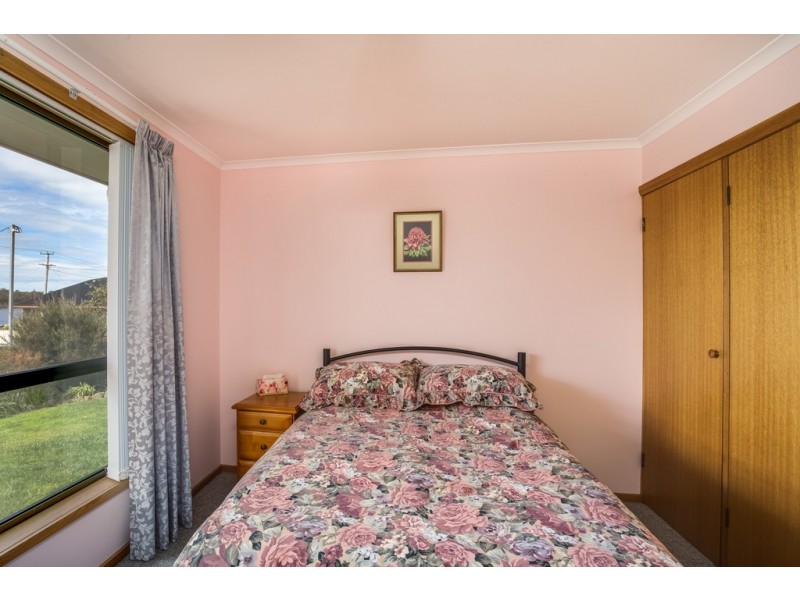 1/157 Gravelly Beach Road, Blackwall TAS 7275