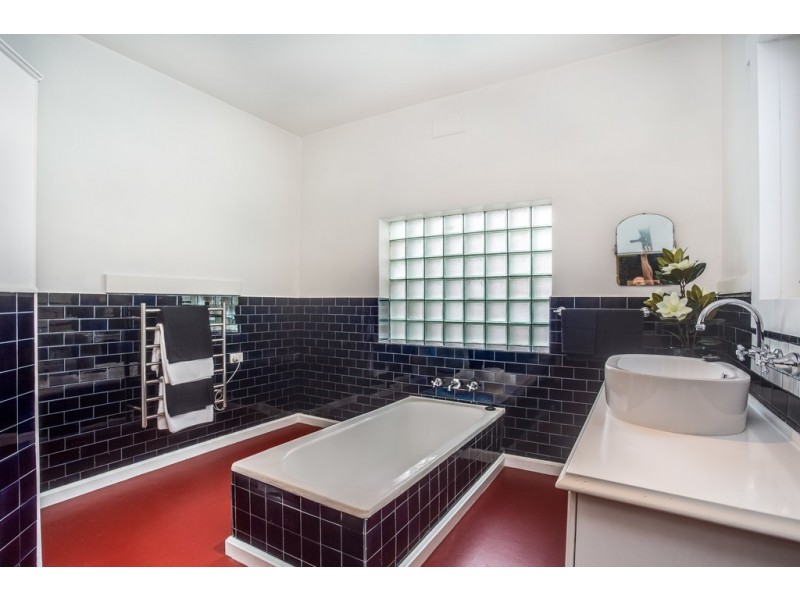 7 Garrett Street, Beauty Point TAS 7270
