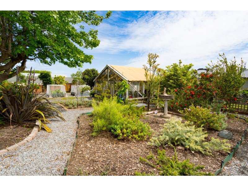7 Garrett Street, Beauty Point TAS 7270