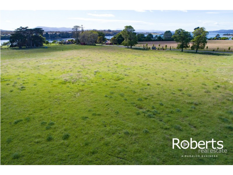 247 Bevic Road, Clarence Point TAS 7270