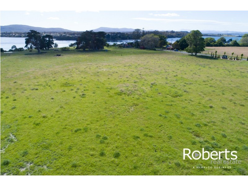 247 Bevic Road, Clarence Point TAS 7270