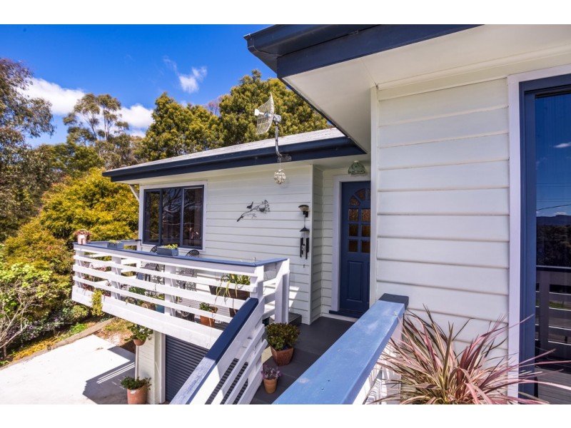 6 Lanena Crescent, Lanena TAS 7275