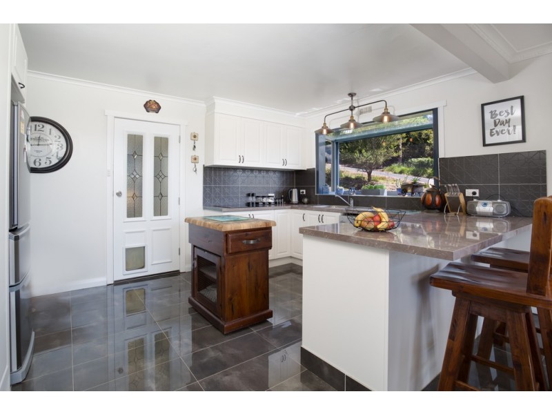 6 Lanena Crescent, Lanena TAS 7275