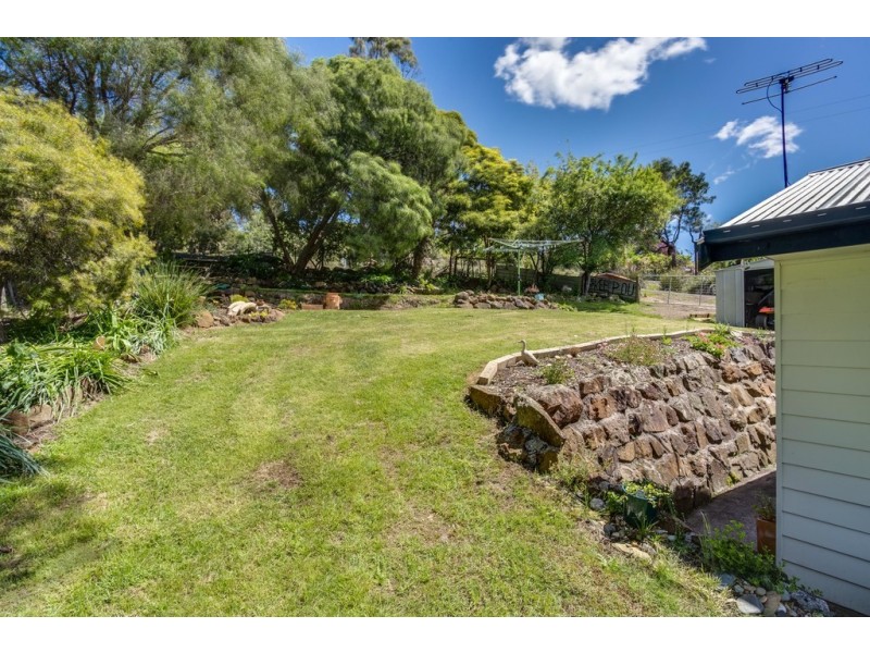 6 Lanena Crescent, Lanena TAS 7275
