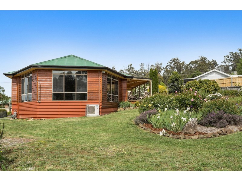 11 Pleasant Hills Drive, Grindelwald TAS 7277