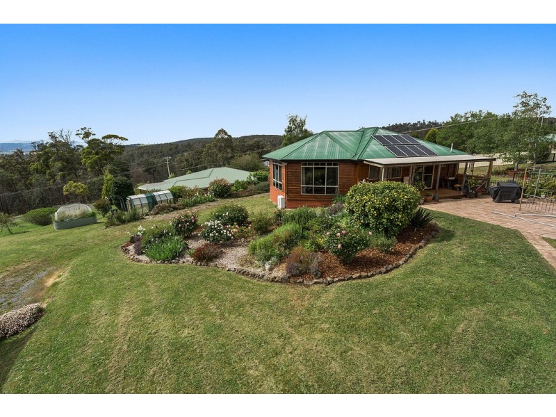 11 Pleasant Hills Drive, Grindelwald TAS 7277