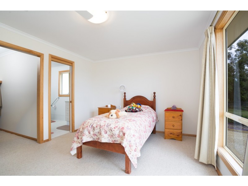 2 Anchorage Court, Clarence Point TAS 7270