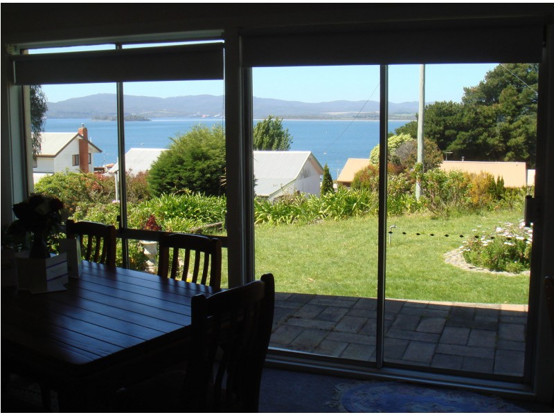 77 Robert Street, Beauty Point TAS 7270
