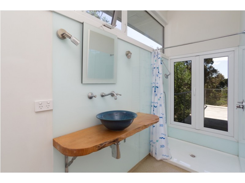 103 Paper Beach Road, Swan Point TAS 7275