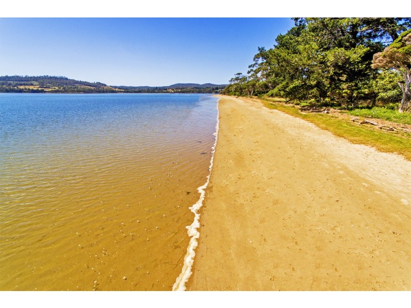 167 Paper Beach Rd, Swan Point TAS 7275