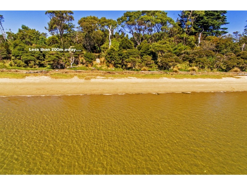 107 Paper Beach Road, Swan Point TAS 7275