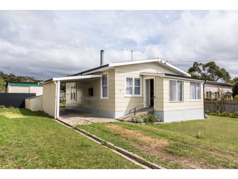 13 Ernest Street, Beauty Point TAS 7270