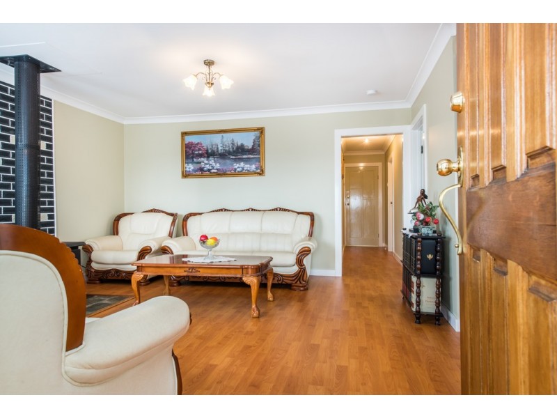 13 Ernest Street, Beauty Point TAS 7270