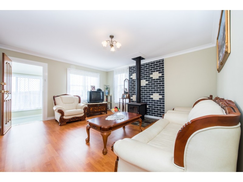 13 Ernest Street, Beauty Point TAS 7270