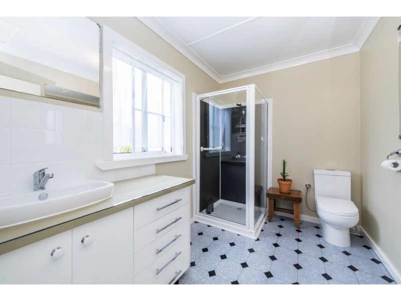 13 Ernest Street, Beauty Point TAS 7270