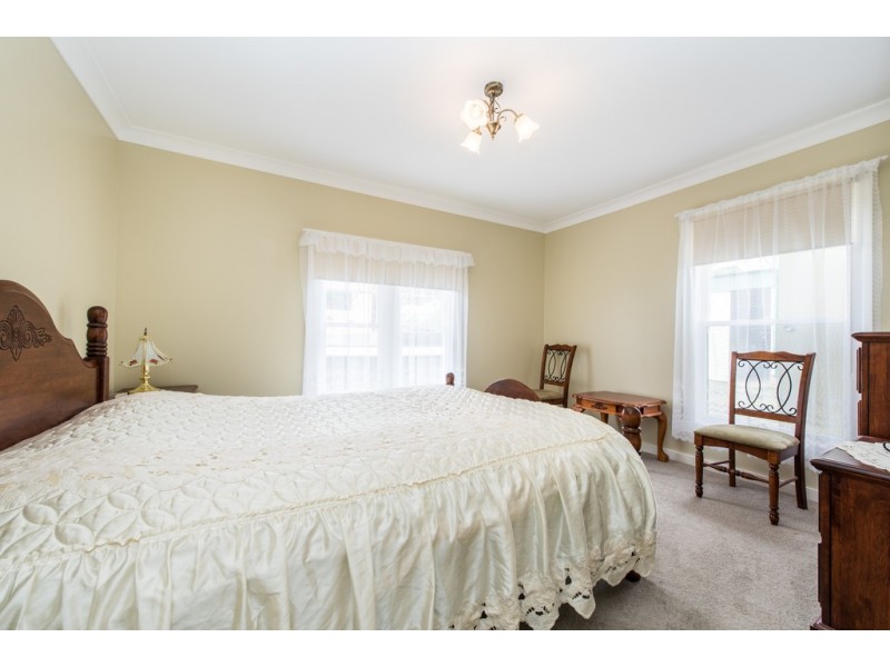 13 Ernest Street, Beauty Point TAS 7270