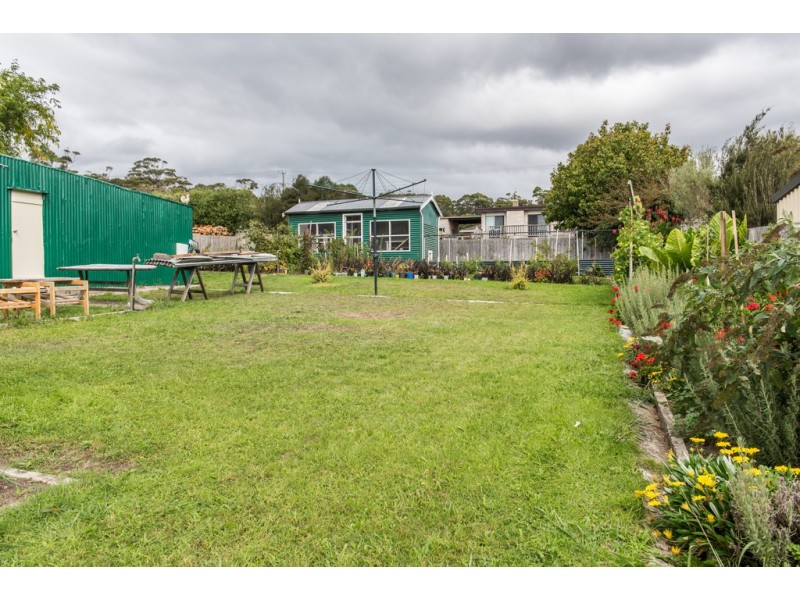13 Ernest Street, Beauty Point TAS 7270