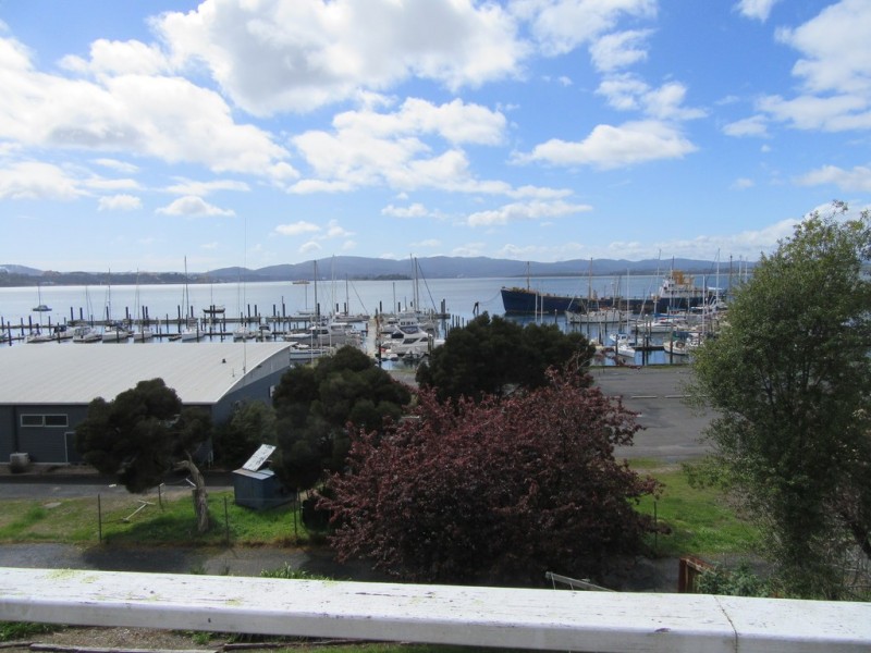 2/128 Flinders Street, Beauty Point TAS 7270