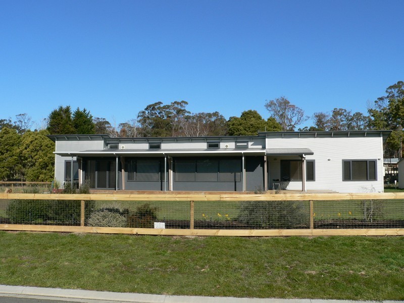6 Carl Court, Swan Point TAS 7275