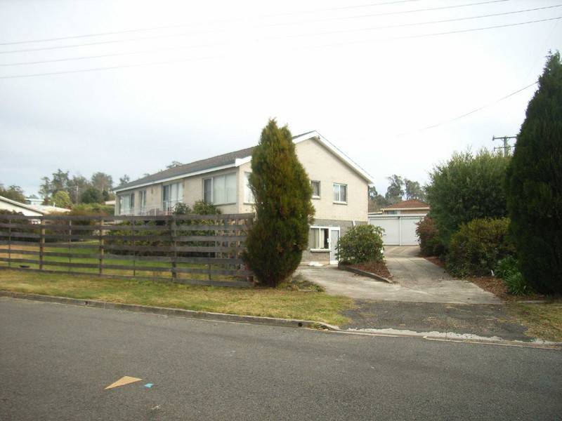 2 Taree Crescent, Gravelly Beach TAS 7276