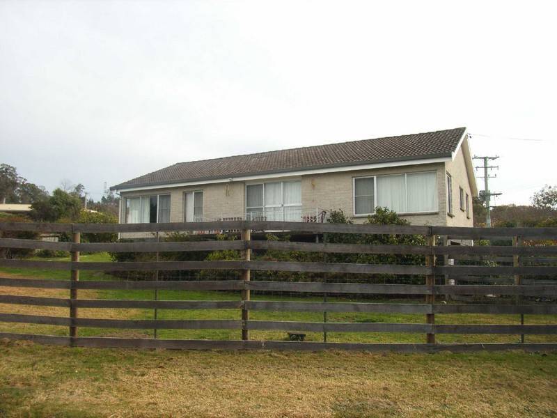 2 Taree Crescent, Gravelly Beach TAS 7276