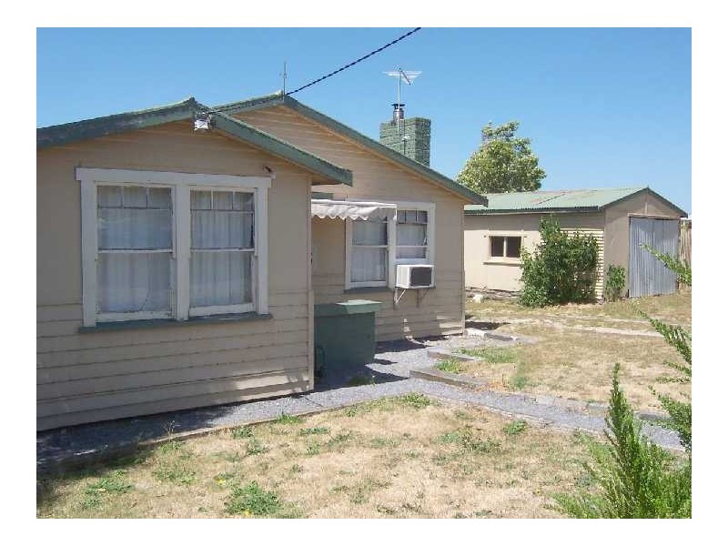 8 Cornwall Street, Beaconsfield TAS 7270