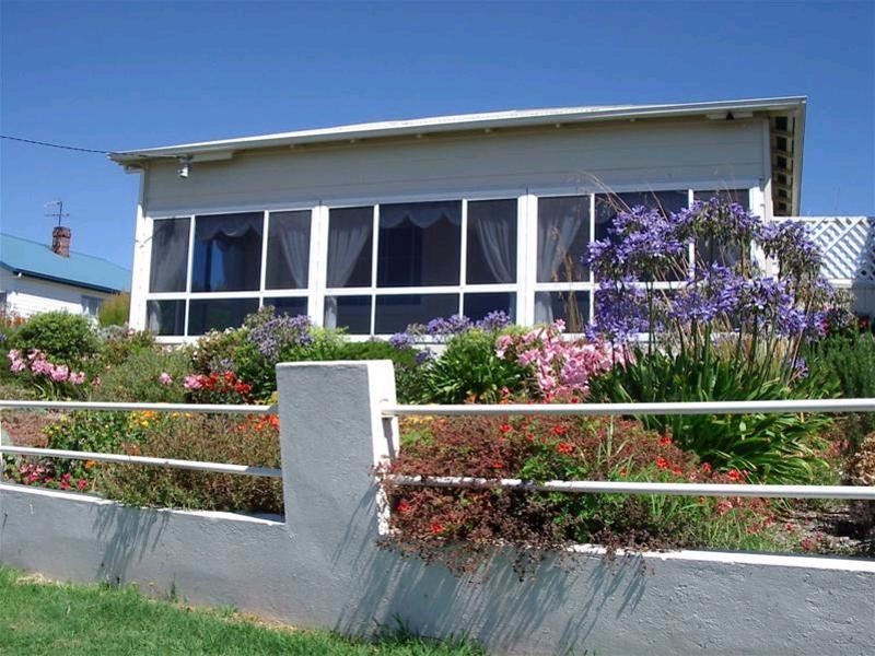 215 Flinders Street, Beauty Point TAS 7270