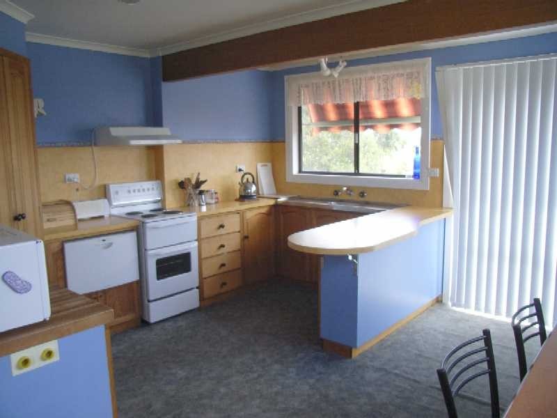 16 Ernest Street, Beauty Point TAS 7270