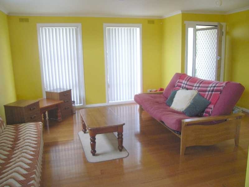 16 Ernest Street, Beauty Point TAS 7270