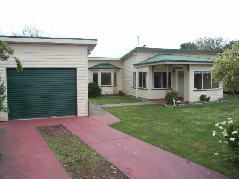 4 Lenborough Street, Beauty Point TAS 7270