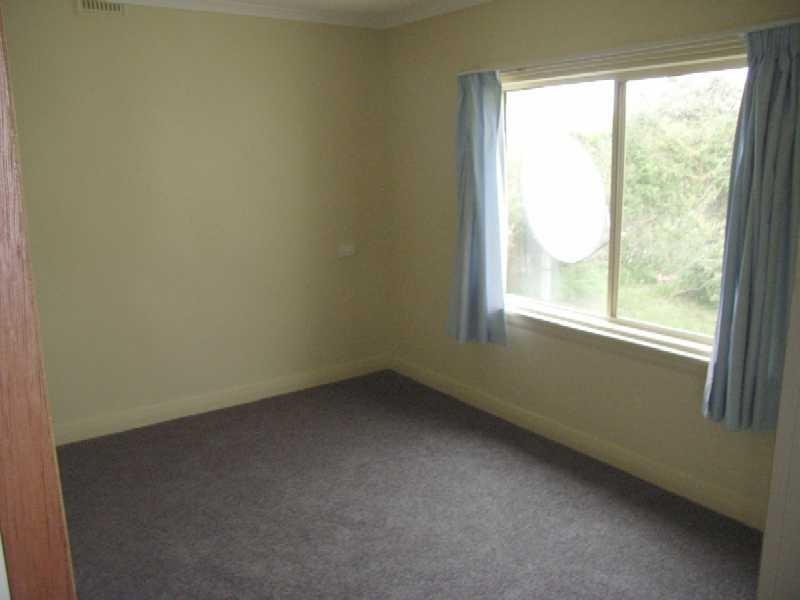 4 Lenborough Street, Beauty Point TAS 7270