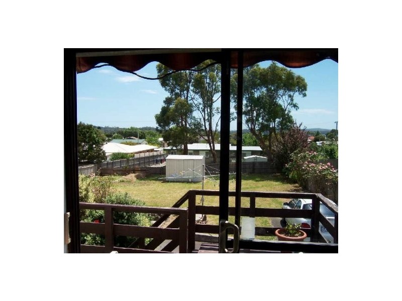 16 Ernest Street, Beauty Point TAS 7270