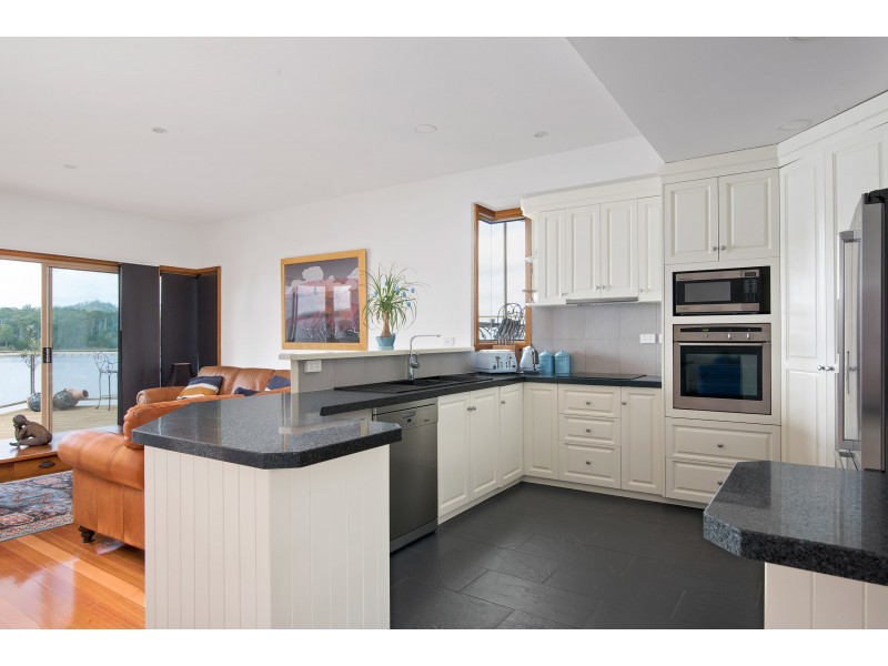 27 Paringa Ave, Lanena TAS 7275