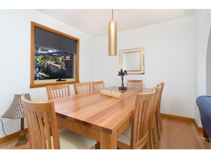27 Paringa Ave, Lanena TAS 7275