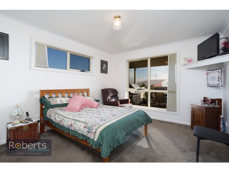 10 Cosgrove Court, Beauty Point TAS 7270