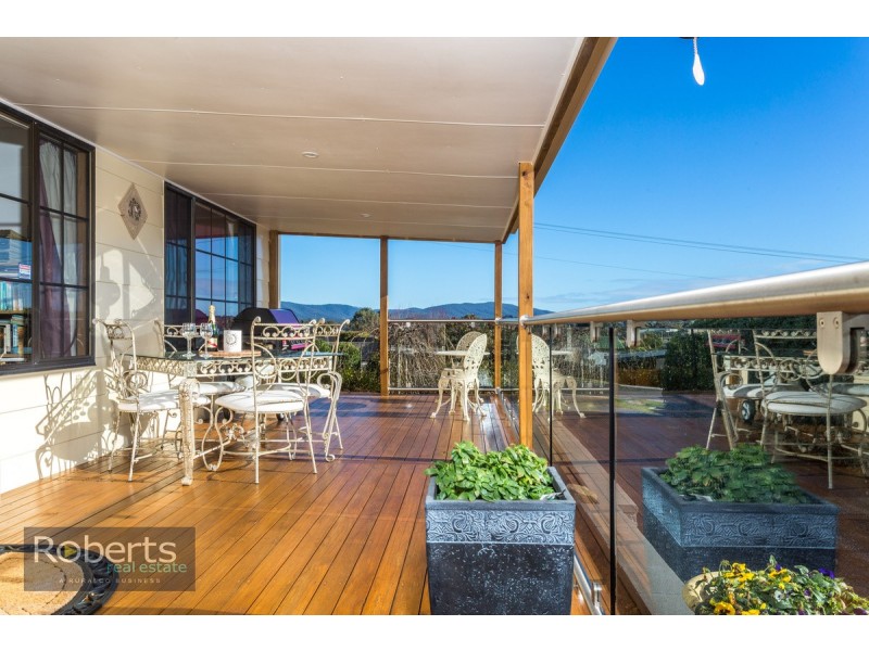 152 Charles Street, Beauty Point TAS 7270