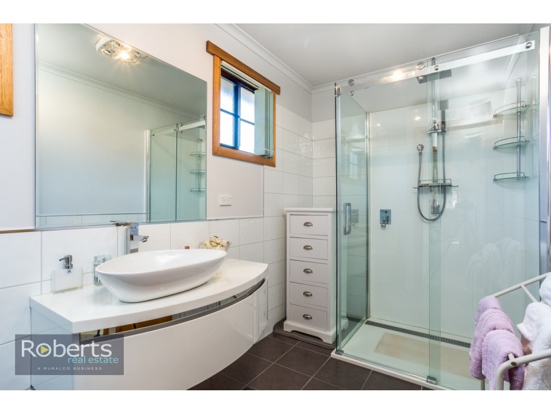 152 Charles Street, Beauty Point TAS 7270