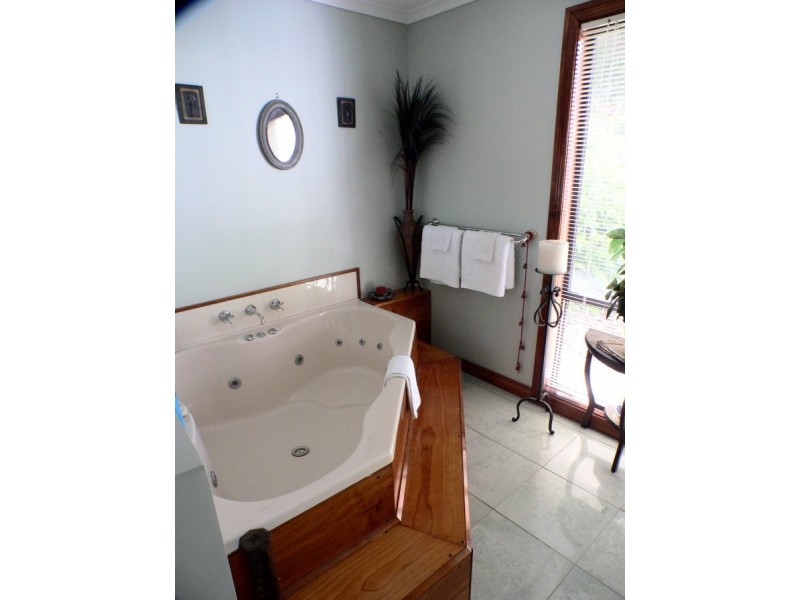 31 Crowther Street, Beaconsfield TAS 7270