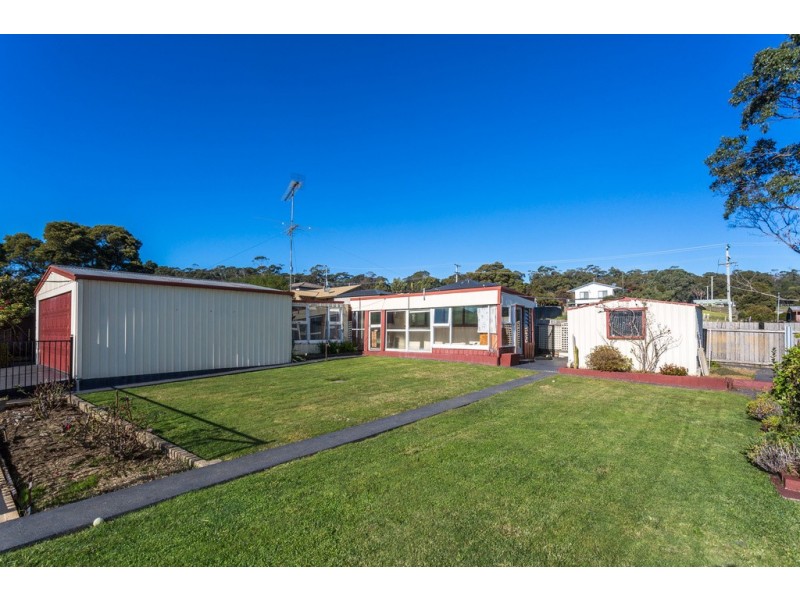 21 Ernest Street, Beauty Point TAS 7270