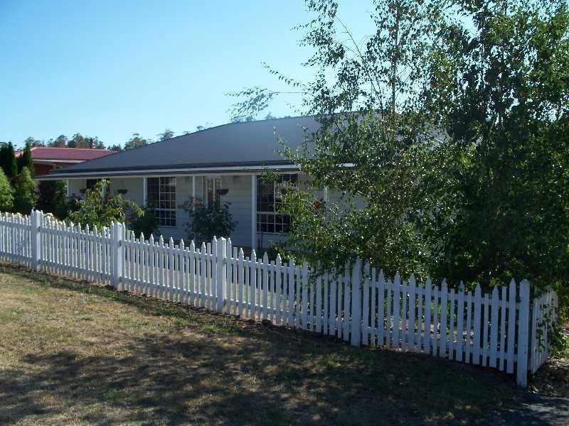 3 Pleasant Hills Drive, Grindelwald TAS 7277