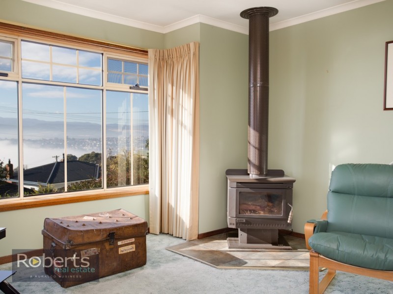 19 Delamere Cres, Trevallyn TAS 7250