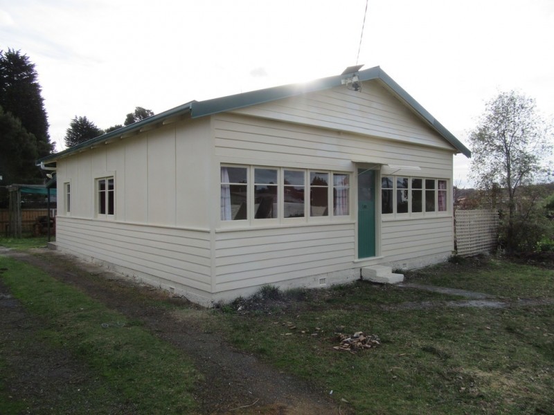 7 Lenborough Street, Beauty Point TAS 7270