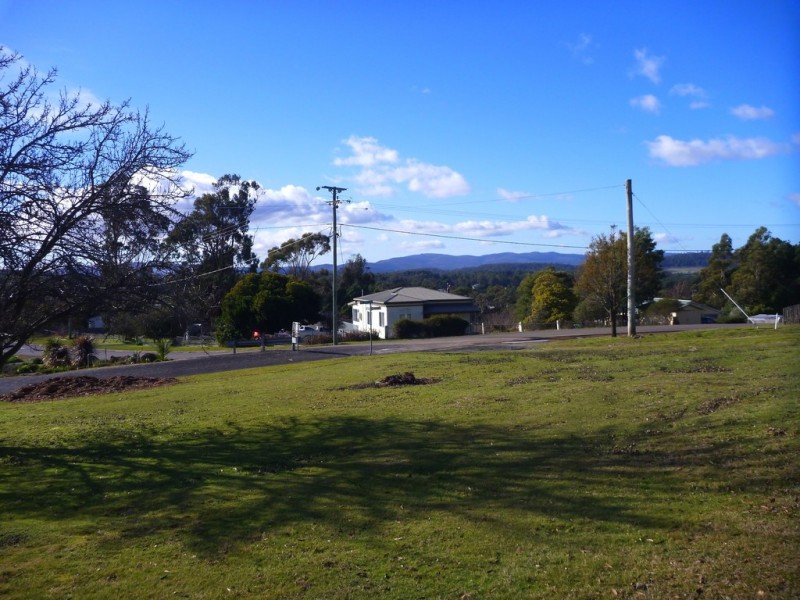 17 Bolton Street, Beaconsfield TAS 7270