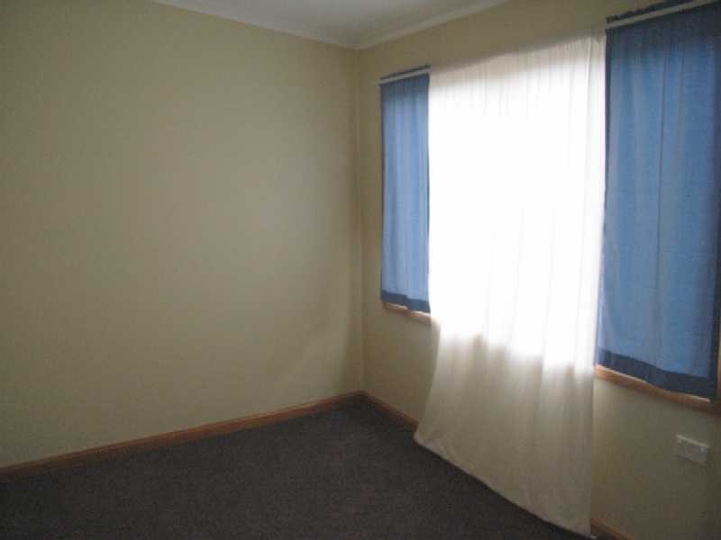 4 Lenborough Street, Beauty Point TAS 7270