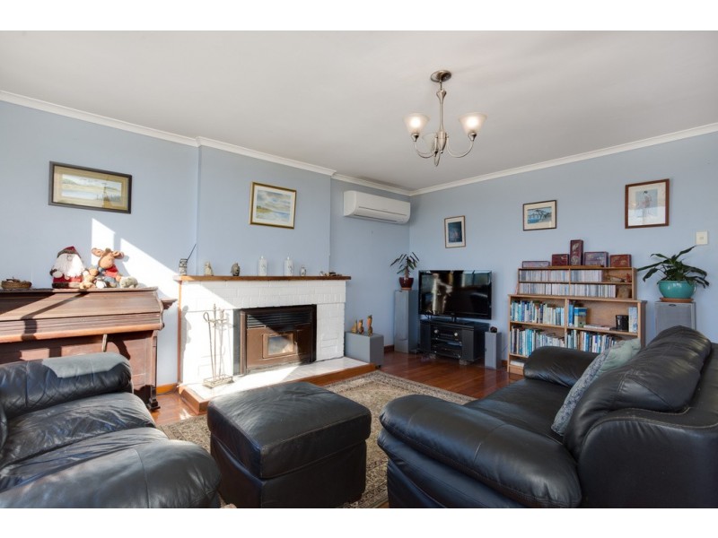 16 Brooklyn Street, Beaconsfield TAS 7270