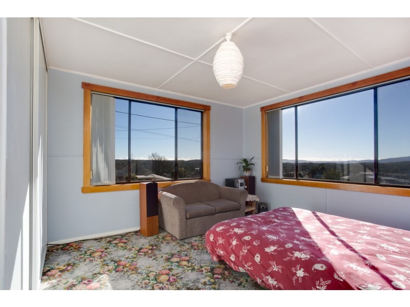16 Brooklyn Street, Beaconsfield TAS 7270
